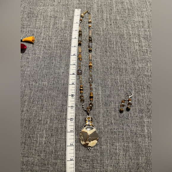 Vintage Sajen 925 sterling silver necklace with pendant and earrings set. - Picture 8 of 9